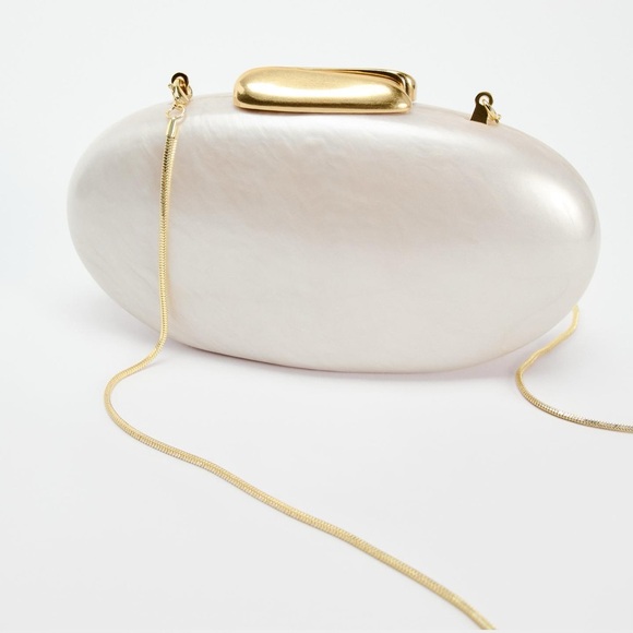 ZARA GOLD CLOSURE BOX CLUTCH - Picture 5 of 7